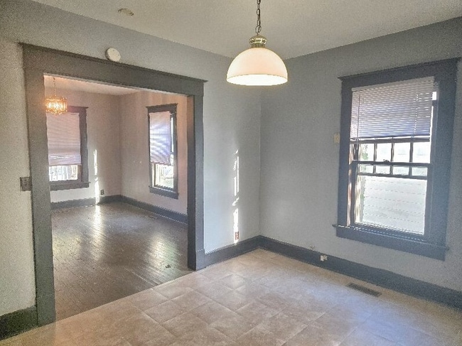 Photo - 2414 Garfield Ave