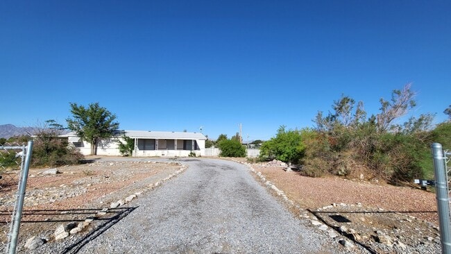 Photo - CONESTOGA COUNTRY ESTATES - Conestoga Parkway