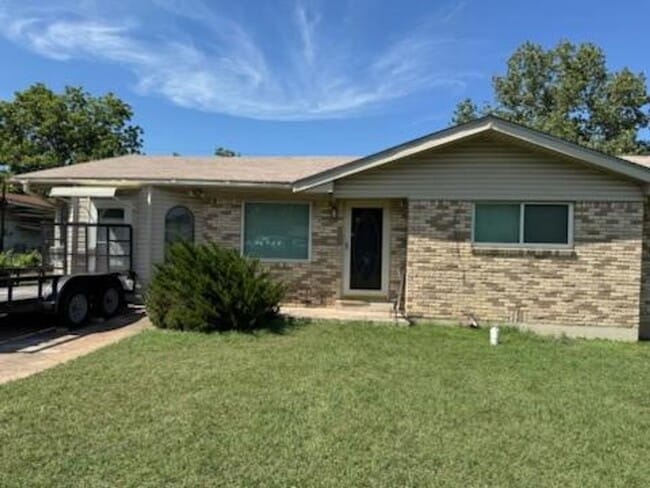 Photo - 109 W Robin Ln Casa