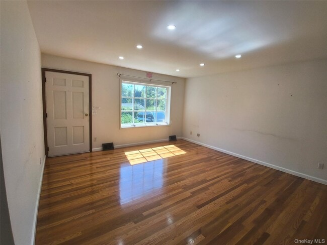 515 High St