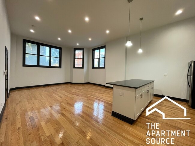 Photo - 2842 W Augusta Blvd Unit 1E