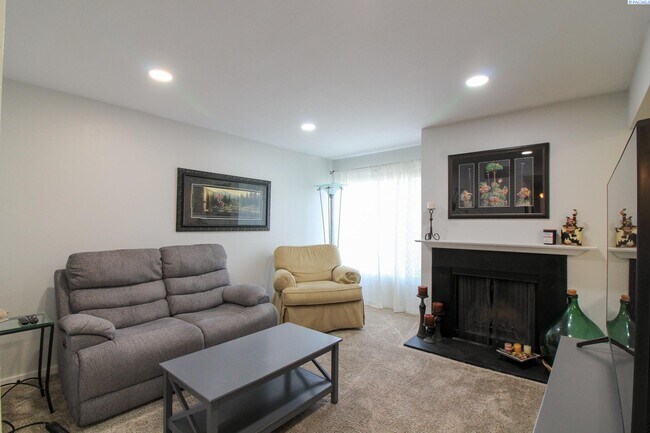 Photo - Fully Furnished 1 Bed, 1 Bath Apartment in...