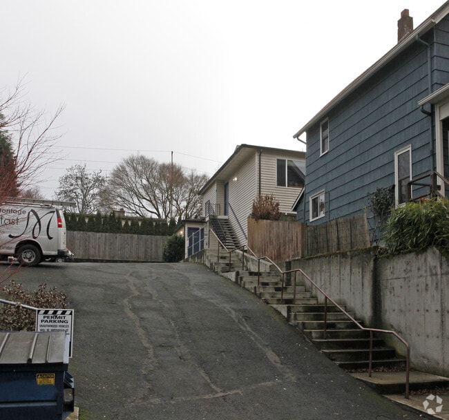 2230 SE Yamhill St