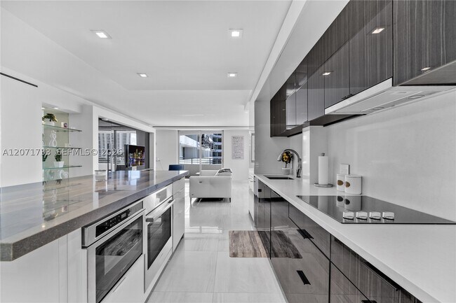 Photo - 5555 Collins Ave Unit 5A