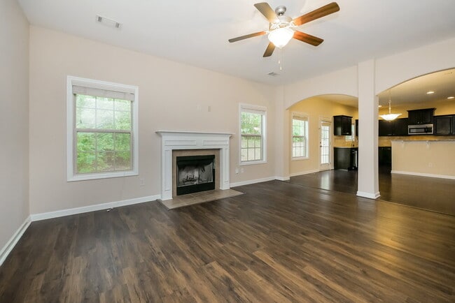 Photo - 390 Cliffhaven Cir