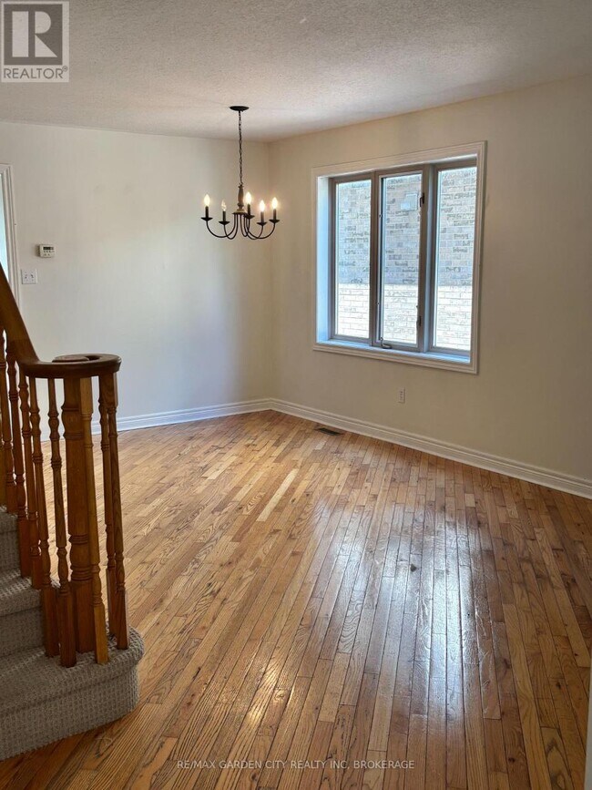Photo - 31 Robertson Rd