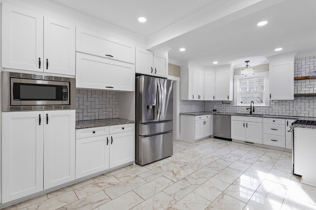 Photo - Fully updated home in Port Norfolk