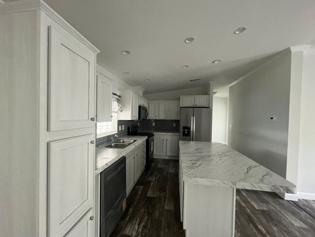 Photo - 267 Mongoose Ln