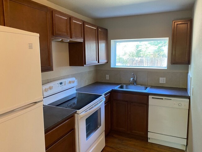 Photo - 2119 S Ogden St Unidad #1