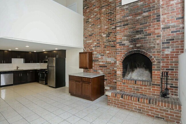 Photo - 871 W Lill Ave Unit 1B