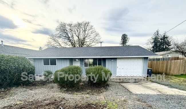 Building Photo - 425 S 8th St