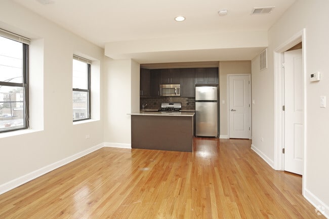 Lincoln Square Commons - 4759 N Maplewood Ave