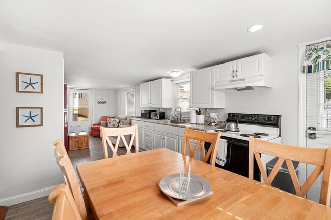 Photo - 8 Commonwealth Ave