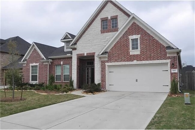 Building Photo - 8161 Tranquil Lake Way