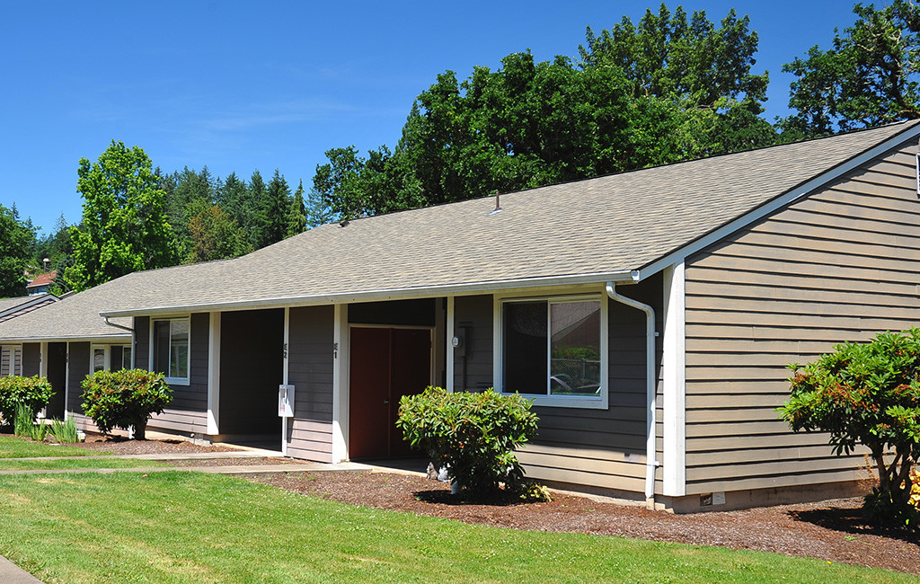 Stonebrook - Stonebrook Apartments