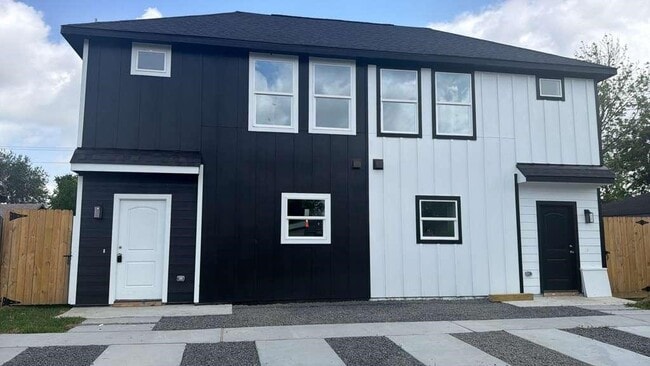 Building Photo - 3627 Kilkenny Dr