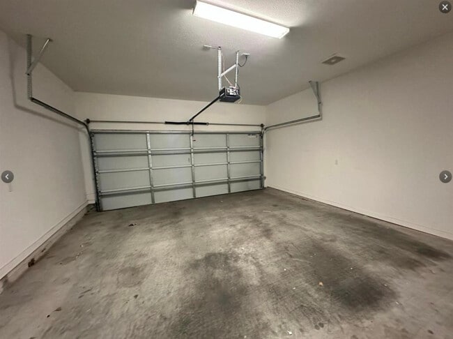 Photo - 1931 E 38th 1/2 St