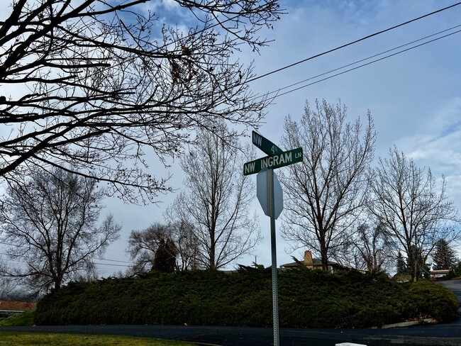 Photo - Vincent Park Triplex Unit #1