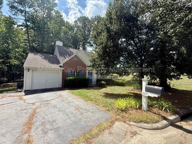 Photo - 327 St Thomas Dr