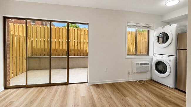 Photo - 4465 MacArthur Blvd NW Unit 4