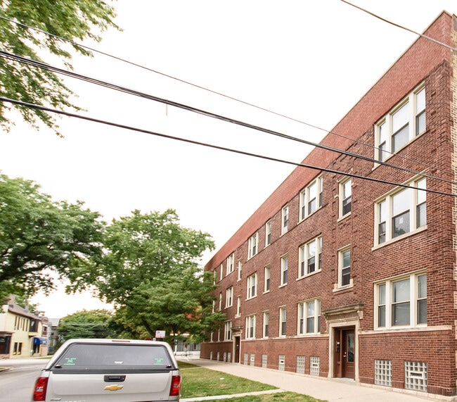 Photo - 1154 W Barry Ave Apartment Unit 1