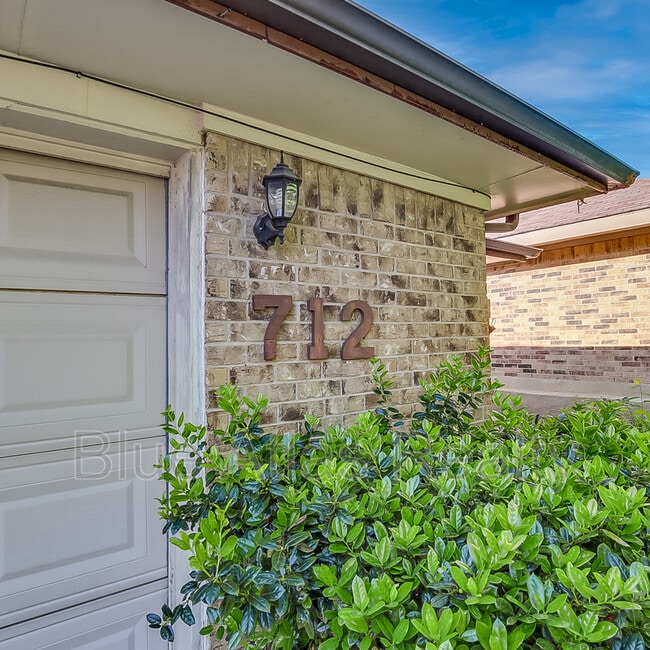 Photo - 712 Via Miramonte