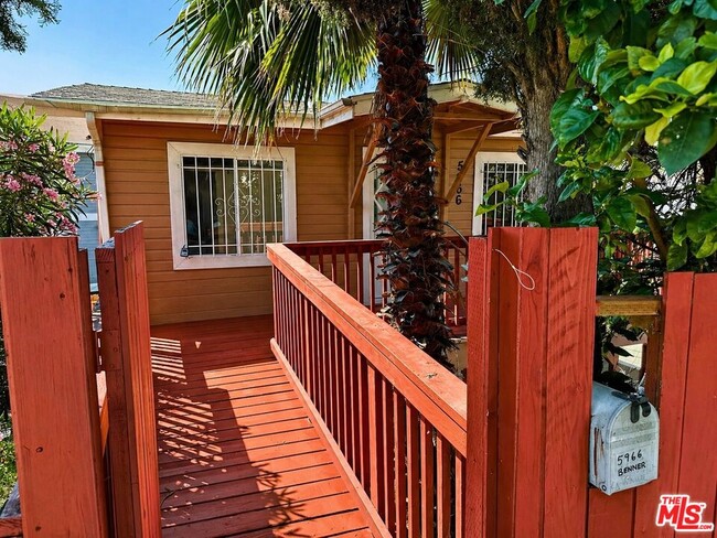 Photo - 5966 Benner St