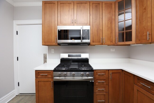 Photo - 1352 W Carmen Ave Unidad S3