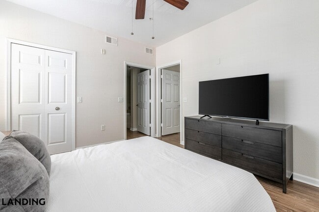 Photo - 2801 Biltmore Park Dr Unit 22-208