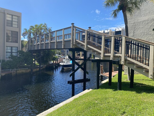 Building Photo - 21 Royal Palm Way Unit 503 Rental