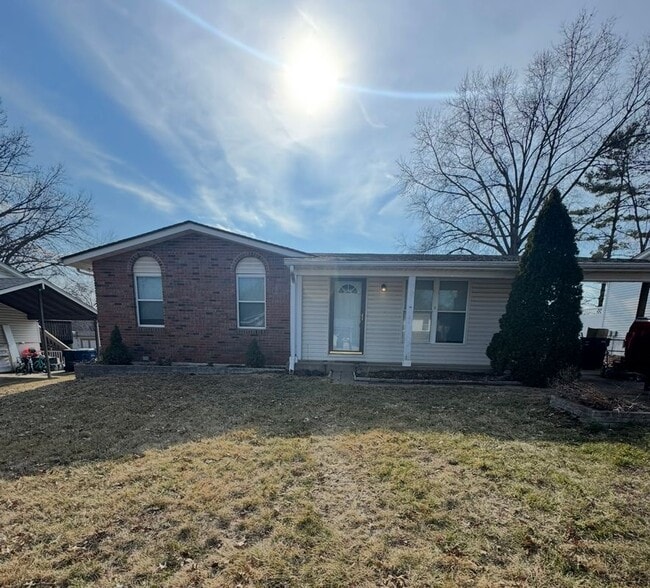 Building Photo - 1894 San Luis Rey Pkwy
