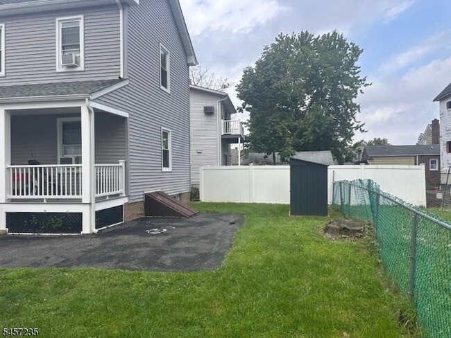 132 Stevens Ave