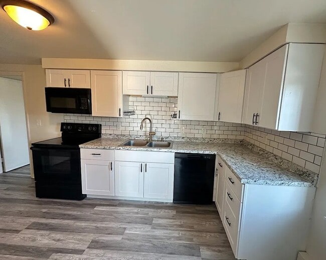 Photo - 58 N Front St Unit 3