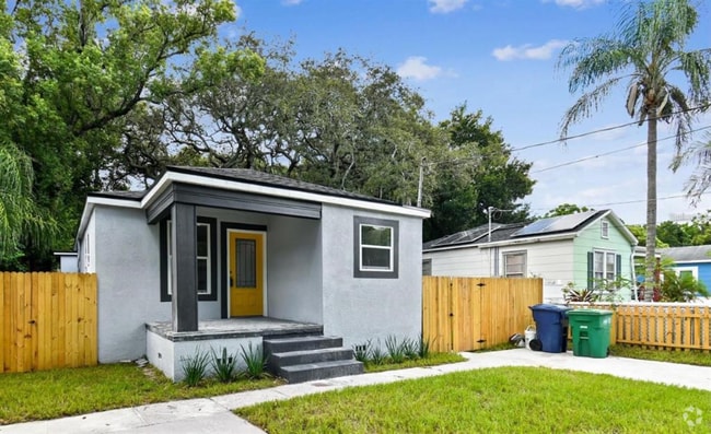 Building Photo - 908 E Cayuga St Rental