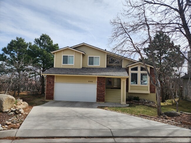 Photo - 5142 Broadmoor Bluffs Dr House