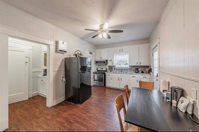 Photo - 2629 S Jennings Ave