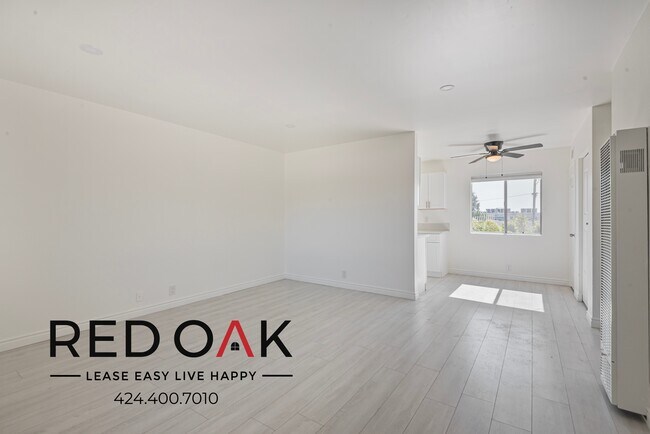 Photo - 7915 Vineland Ave Unidad 14 Rental
