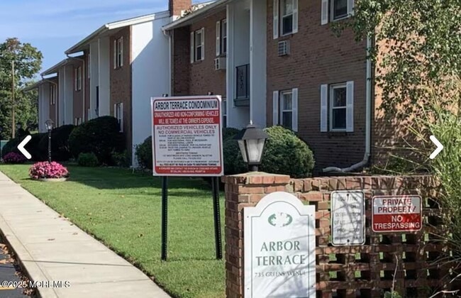 Photo - 735 Greens Ave Condo Unit 2B