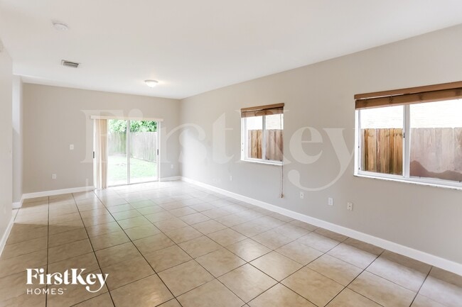 Photo - 1119 NE 41st Ave