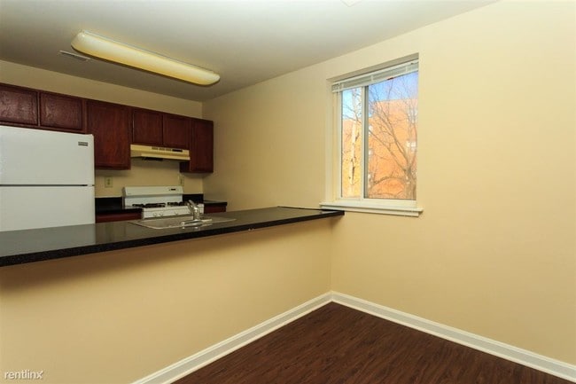 Photo - Douglass Knoll