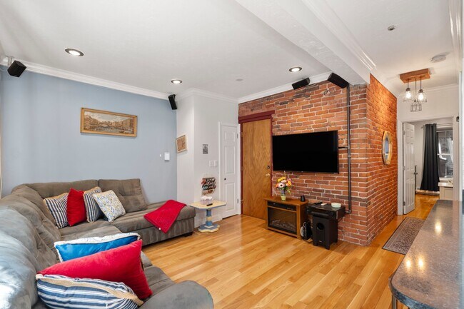 Photo - 38A Charter St Unit 2