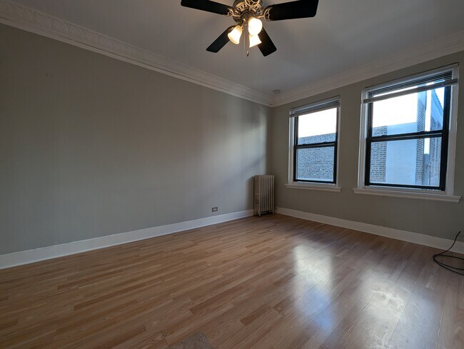 Photo - 3835 N Fremont St Unidad 3831-508