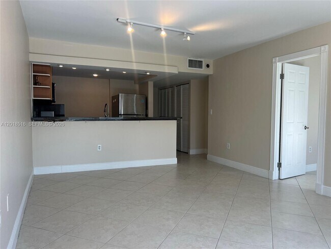 Photo - 345 Ocean Dr Unit 305