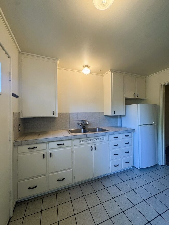 Photo - (PEA 414) 10th & Lawrence ~ 1 Bed/1 Bath Unit 414