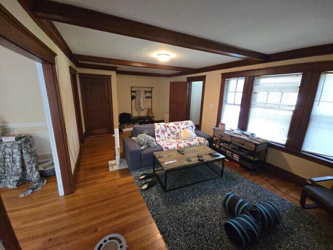 Building Photo - 283 Lowell Ave Unit 1