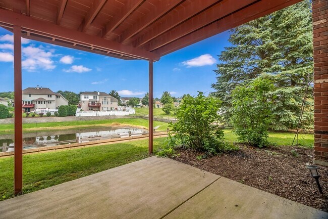 3241 Lightning Ct