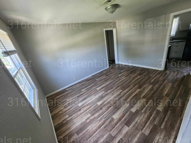 Photo - $899 - 3 bedroom / 1 bathroom - Single Family Home