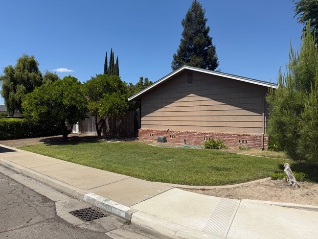 Photo - 3 Bedroom 2 bath with Rv Parking