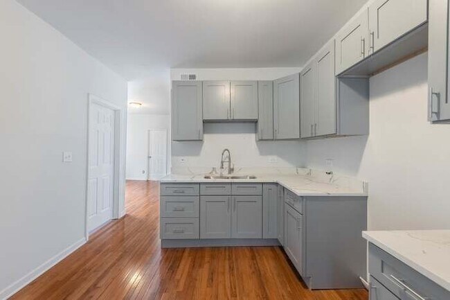 Photo - 6239 S Honore St