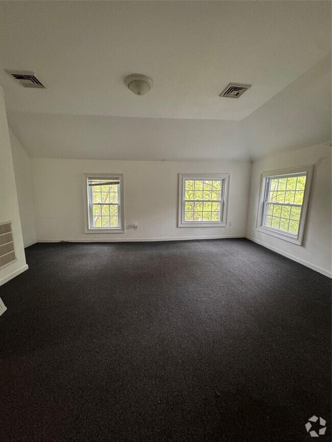 Building Photo - 955 NY-52 Unit 2 Rental